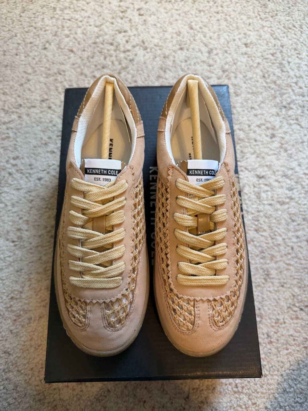 Kenneth Cole Sam Natural Woven Leather Sneakers Women’s Size 5 NIB